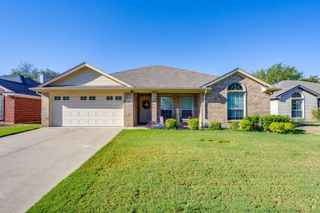 138 Adams Drive, Crowley, TX 76036