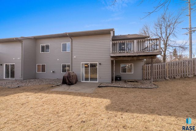 1200 E 61st St Street, Sioux Falls, SD 57108