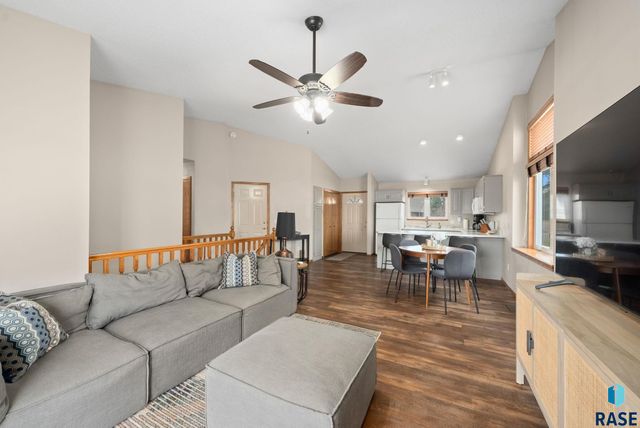 1200 E 61st St Street, Sioux Falls, SD 57108