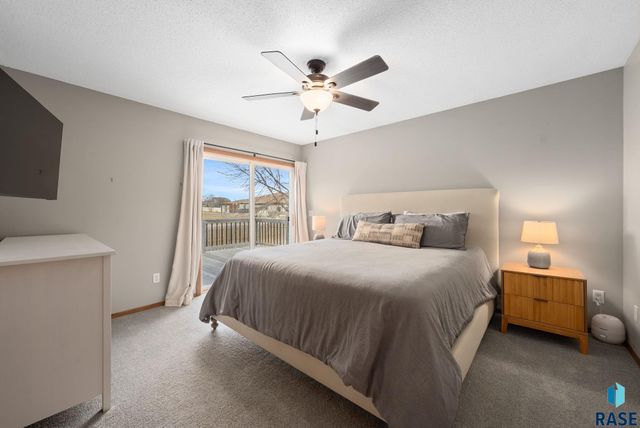 1200 E 61st St Street, Sioux Falls, SD 57108