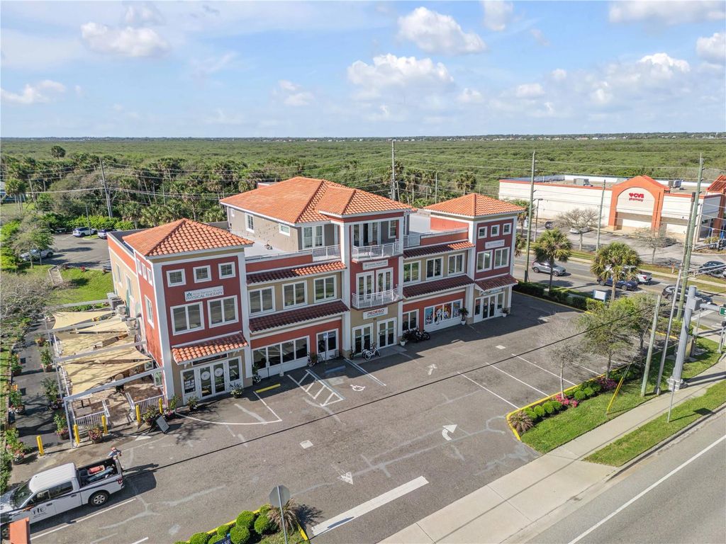 Image 2 of property listing at 701 E 3RD AVENUE 4, New Smyrna Beach, FL 32169