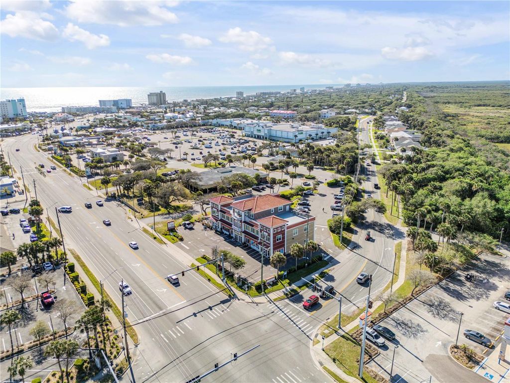 Image 23 of property listing at 701 E 3RD AVENUE 4, New Smyrna Beach, FL 32169
