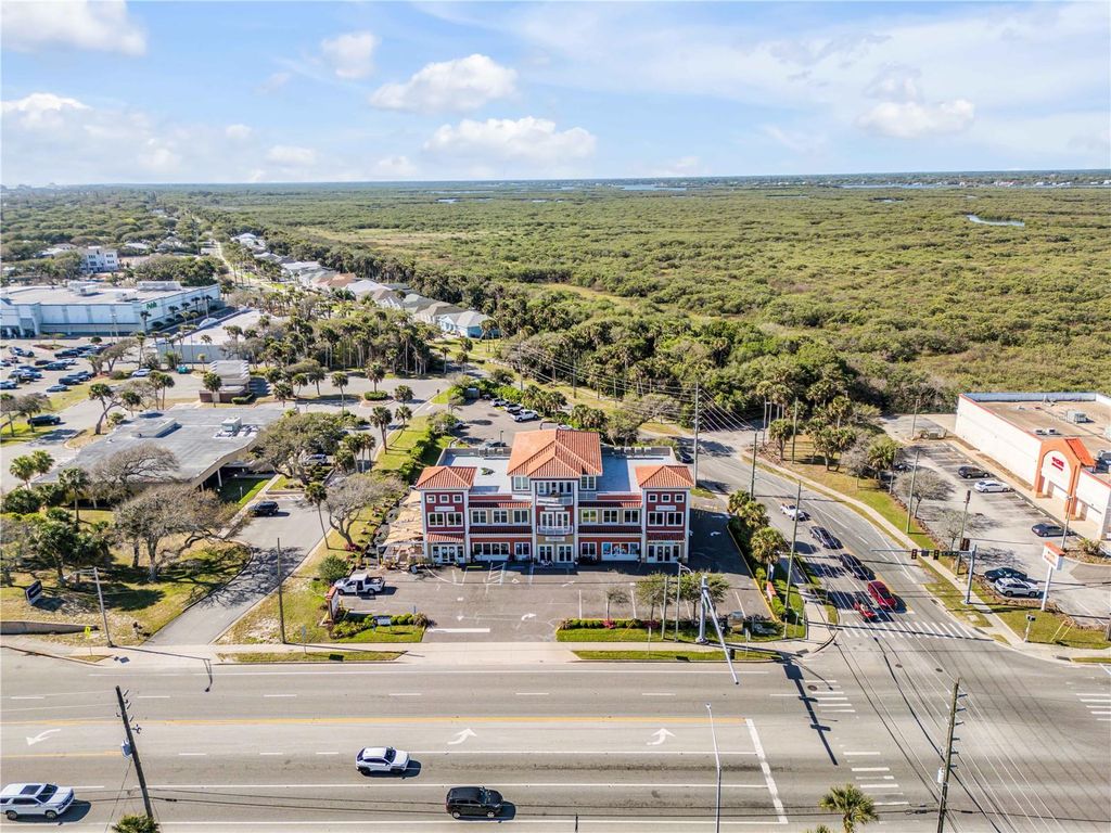 Image 24 of property listing at 701 E 3RD AVENUE 4, New Smyrna Beach, FL 32169