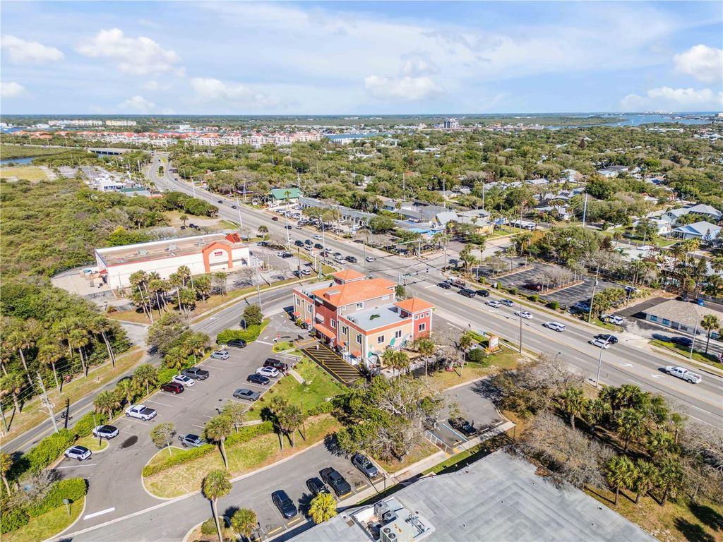 Image 26 of property listing at 701 E 3RD AVENUE 4, New Smyrna Beach, FL 32169