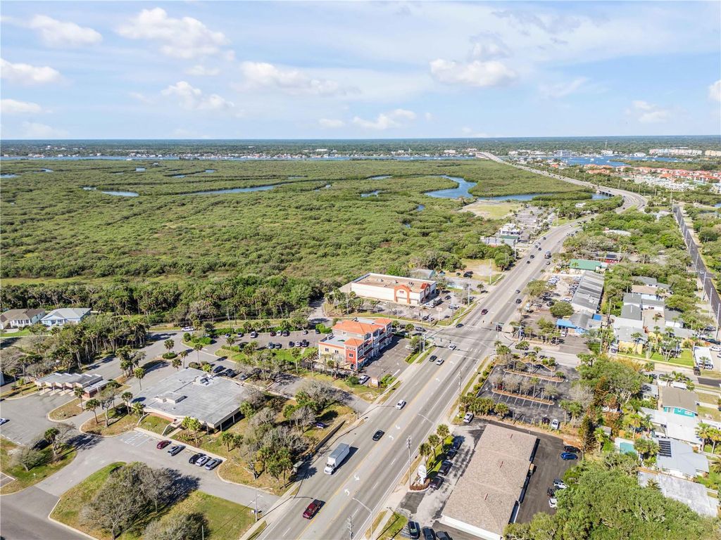 Image 29 of property listing at 701 E 3RD AVENUE 4, New Smyrna Beach, FL 32169