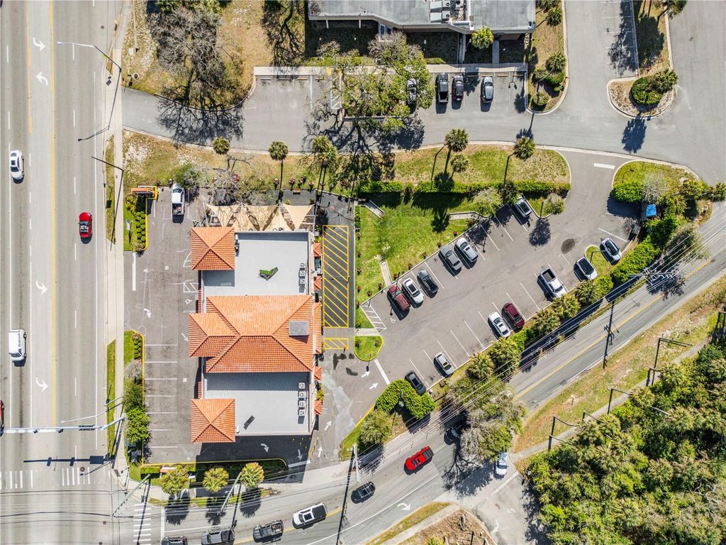 Image 33 of property listing at 701 E 3RD AVENUE 4, New Smyrna Beach, FL 32169
