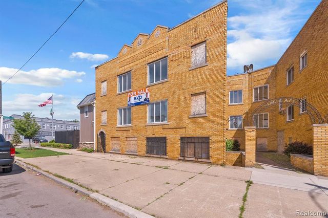 15523 Mack Avenue, Detroit, MI 48224