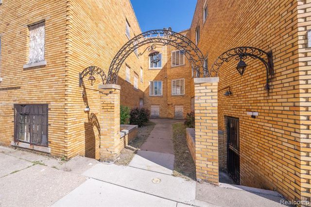 15523 Mack Avenue, Detroit, MI 48224