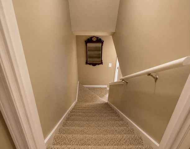270 Sunderland Rd 99, Worcester, MA 01604