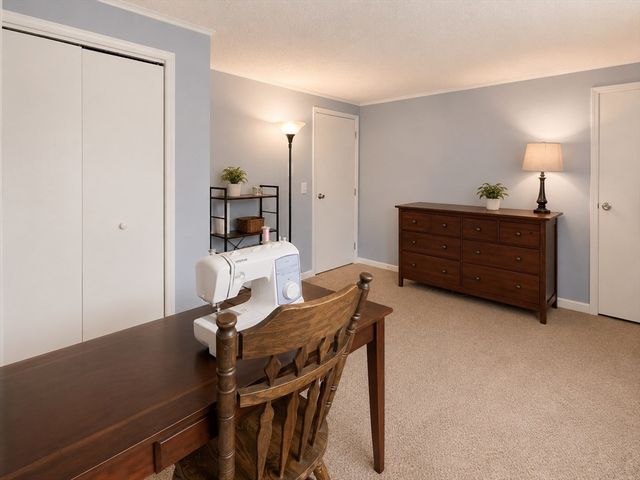 270 Sunderland Rd 99, Worcester, MA 01604