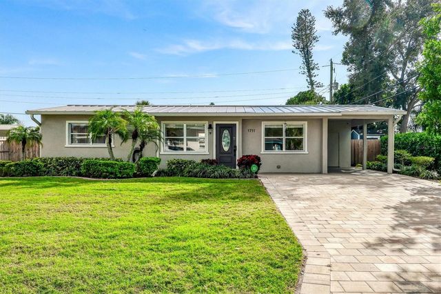 1711 MARILYN AVENUE, Bradenton, FL 34207