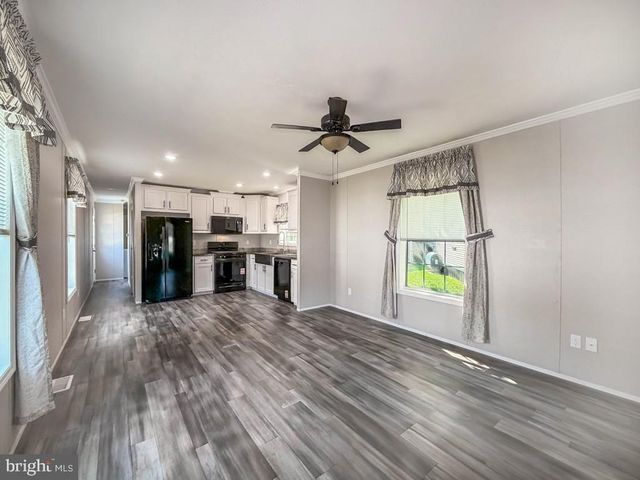 4107 DAVIS DR, Morrisville, PA 19067