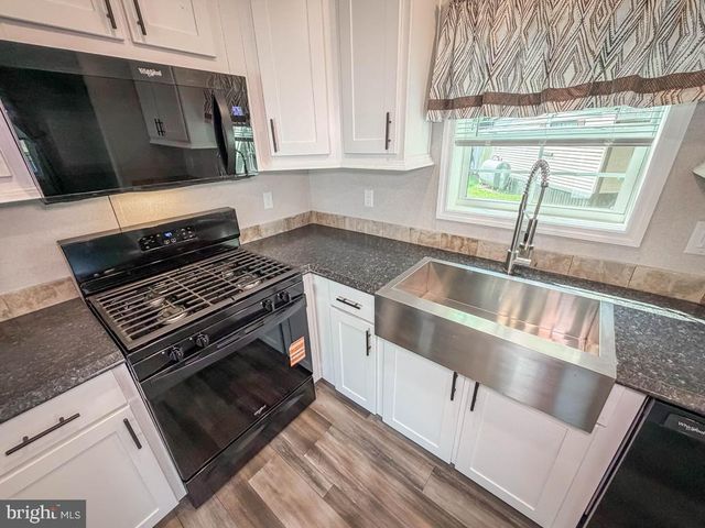 4107 DAVIS DR, Morrisville, PA 19067