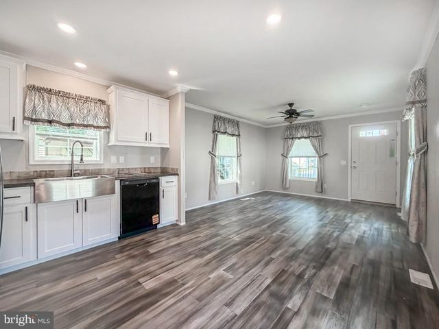 4107 DAVIS DR, Morrisville, PA 19067