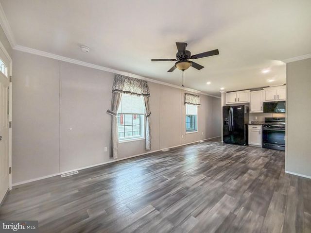 4107 DAVIS DR, Morrisville, PA 19067