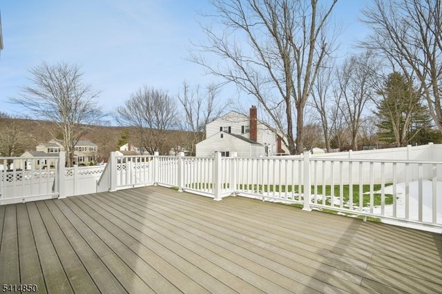 63 Mountain Ave, Mendham Boro, NJ 07945