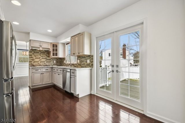 63 Mountain Ave, Mendham Boro, NJ 07945