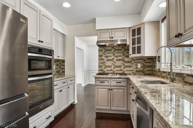 63 Mountain Ave, Mendham Boro, NJ 07945