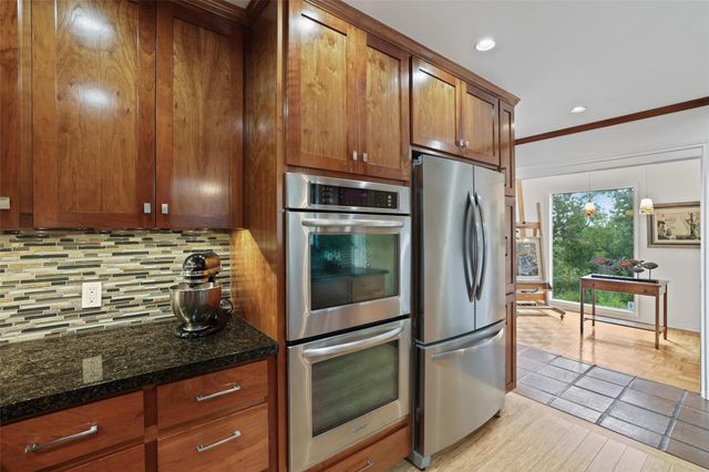 914 Calithea RD, West Lake Hills, TX 78746