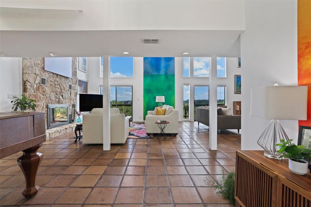 914 Calithea RD, West Lake Hills, TX 78746