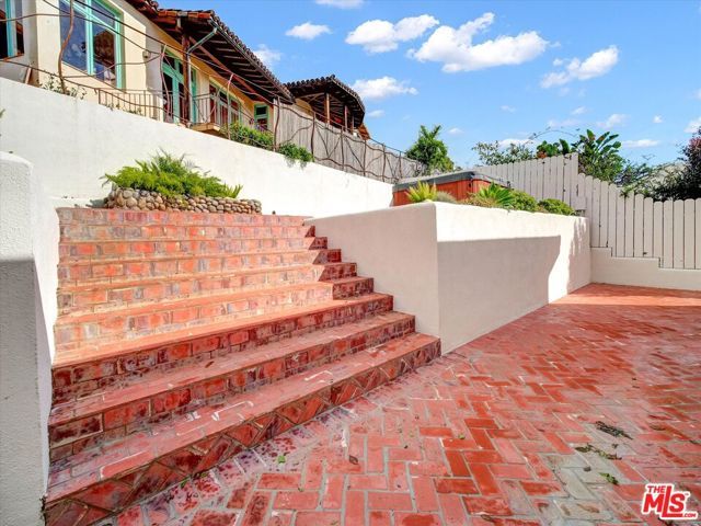 3897 Rambla Orienta, Malibu, CA 90265