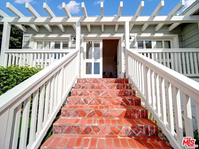 3897 Rambla Orienta, Malibu, CA 90265