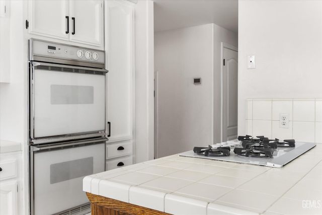 15909 Clarisse Street, Bakersfield, CA 93314