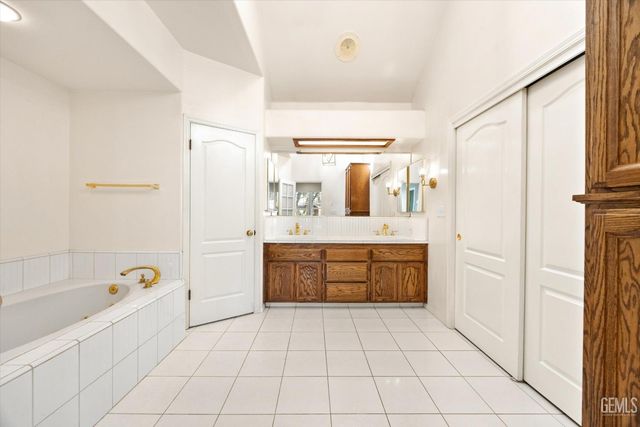 15909 Clarisse Street, Bakersfield, CA 93314