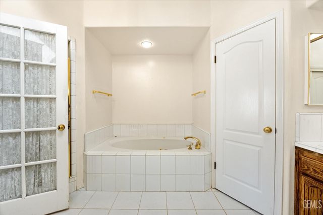 15909 Clarisse Street, Bakersfield, CA 93314