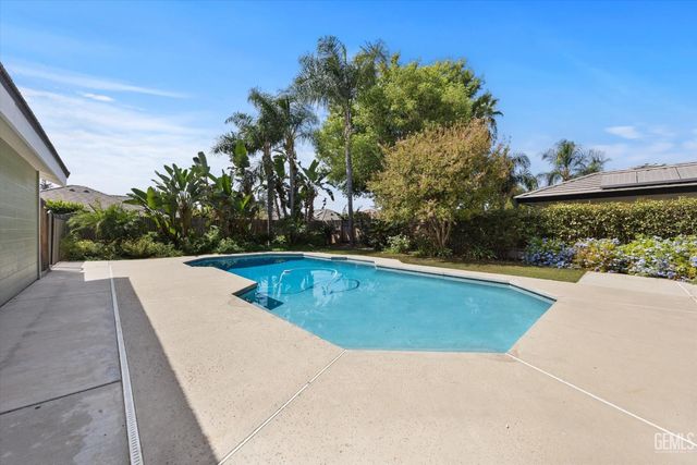 15909 Clarisse Street, Bakersfield, CA 93314
