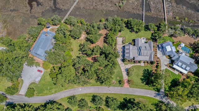 4227 Ten Shillings Way, Ravenel, SC 29470