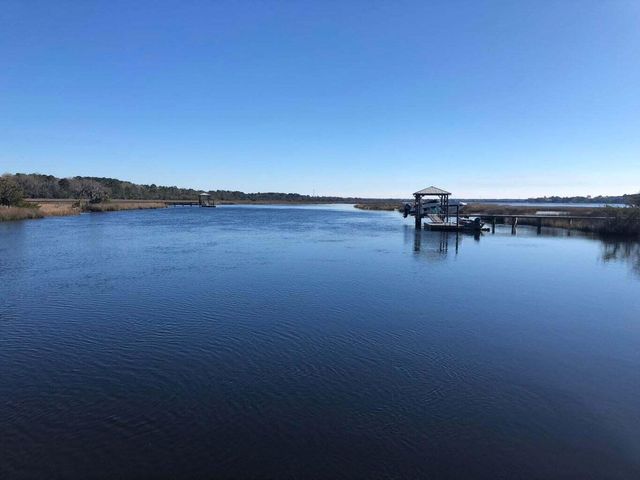 4227 Ten Shillings Way, Ravenel, SC 29470