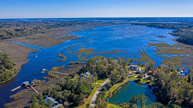 4227 Ten Shillings Way, Ravenel, SC 29470