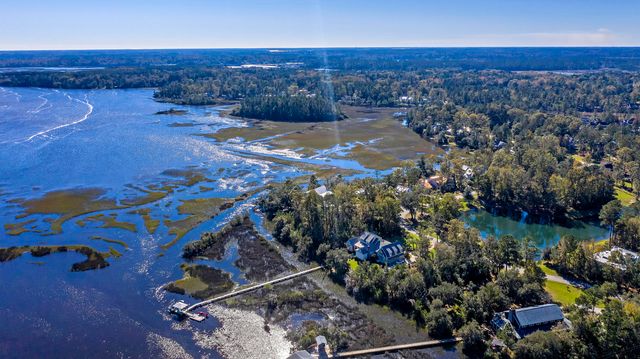 4227 Ten Shillings Way, Ravenel, SC 29470