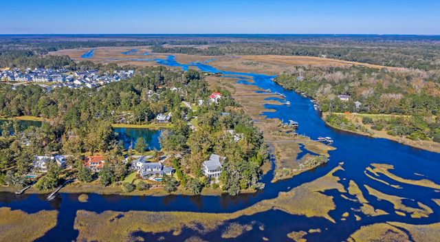 4227 Ten Shillings Way, Ravenel, SC 29470