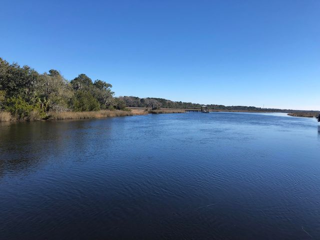 4227 Ten Shillings Way, Ravenel, SC 29470