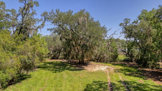 4227 Ten Shillings Way, Ravenel, SC 29470