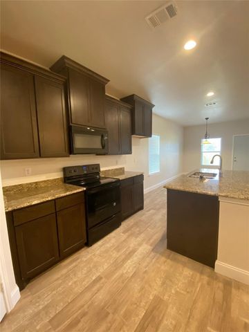 2202 Jones Street, Greenville, TX 75401