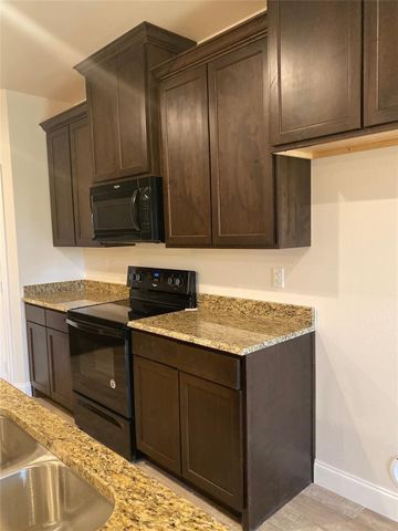 2202 Jones Street, Greenville, TX 75401