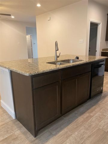 2202 Jones Street, Greenville, TX 75401
