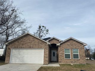 2202 Jones Street, Greenville, TX 75401