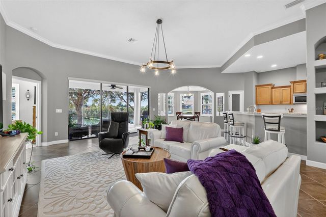 2318 WAKEFIELD WAY, Mount Dora, FL 32757