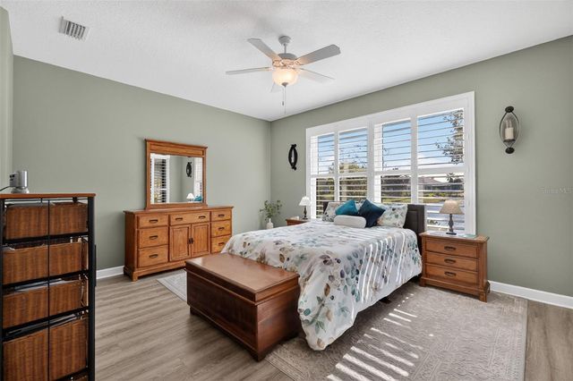 2318 WAKEFIELD WAY, Mount Dora, FL 32757