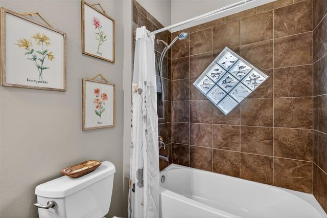 2318 WAKEFIELD WAY, Mount Dora, FL 32757