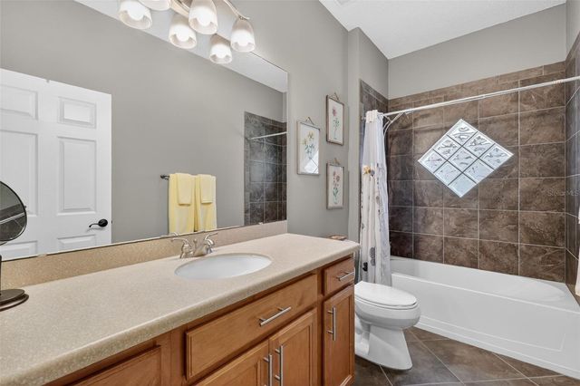 2318 WAKEFIELD WAY, Mount Dora, FL 32757