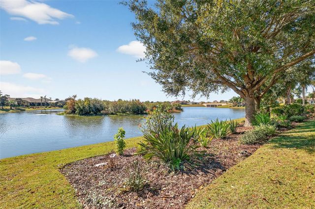 2318 WAKEFIELD WAY, Mount Dora, FL 32757