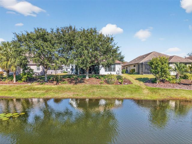 2318 WAKEFIELD WAY, Mount Dora, FL 32757