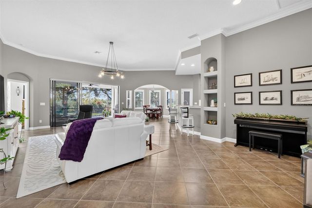 2318 WAKEFIELD WAY, Mount Dora, FL 32757