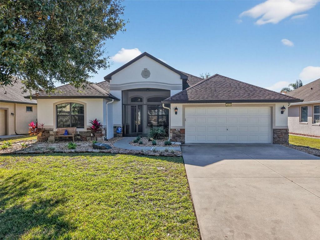 2318 WAKEFIELD WAY, Mount Dora, FL 32757