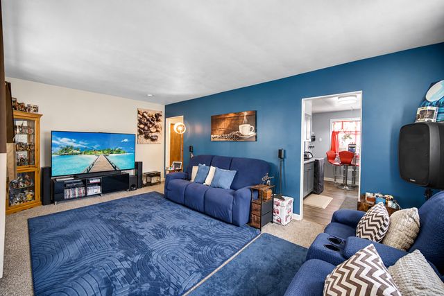 17233 Walter Street, Lansing, IL 60438